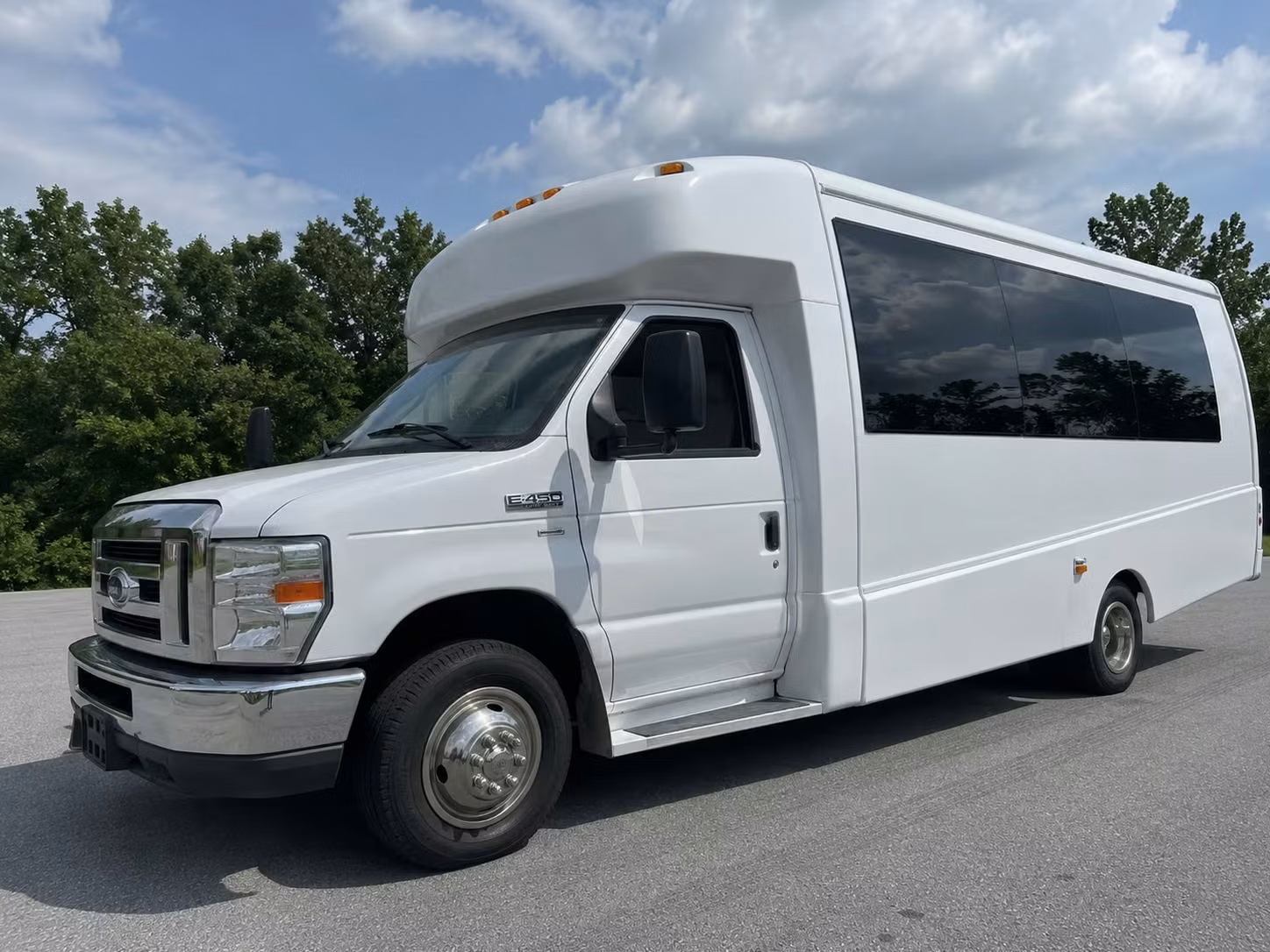 bachelorette party buses and birthday night out transportation in portsmouth