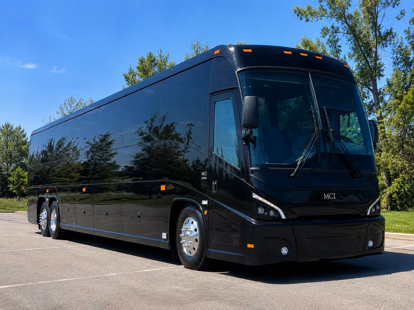 charter bus shuttles between portsmouth and the hampton roads military installations