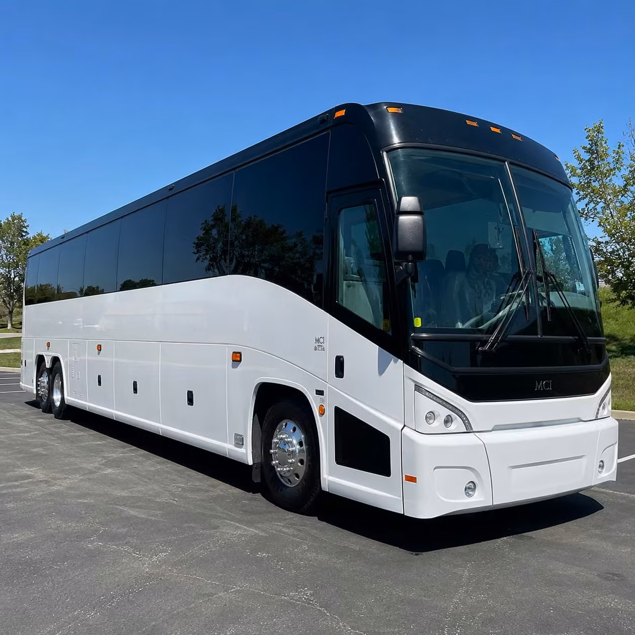 group hotel shuttle services for portsmouth travelers flying in